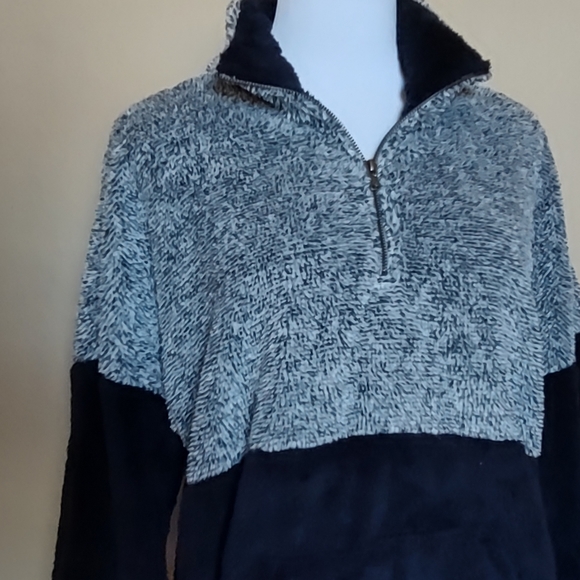 Blue Cozy Sweatshirt - Picture 10 of 12